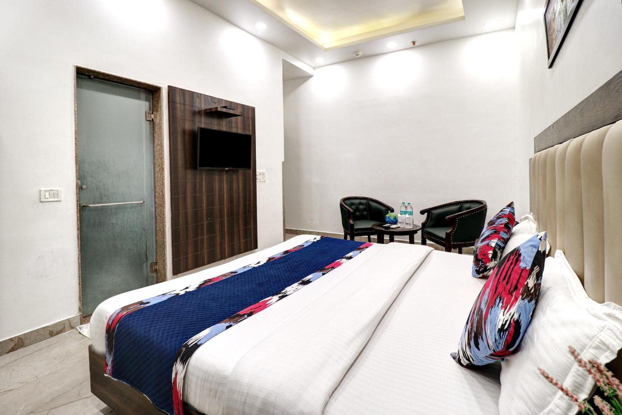 Hotel Emporio Dx - New Delhi Railway Station - Paharganj Eksteriør billede