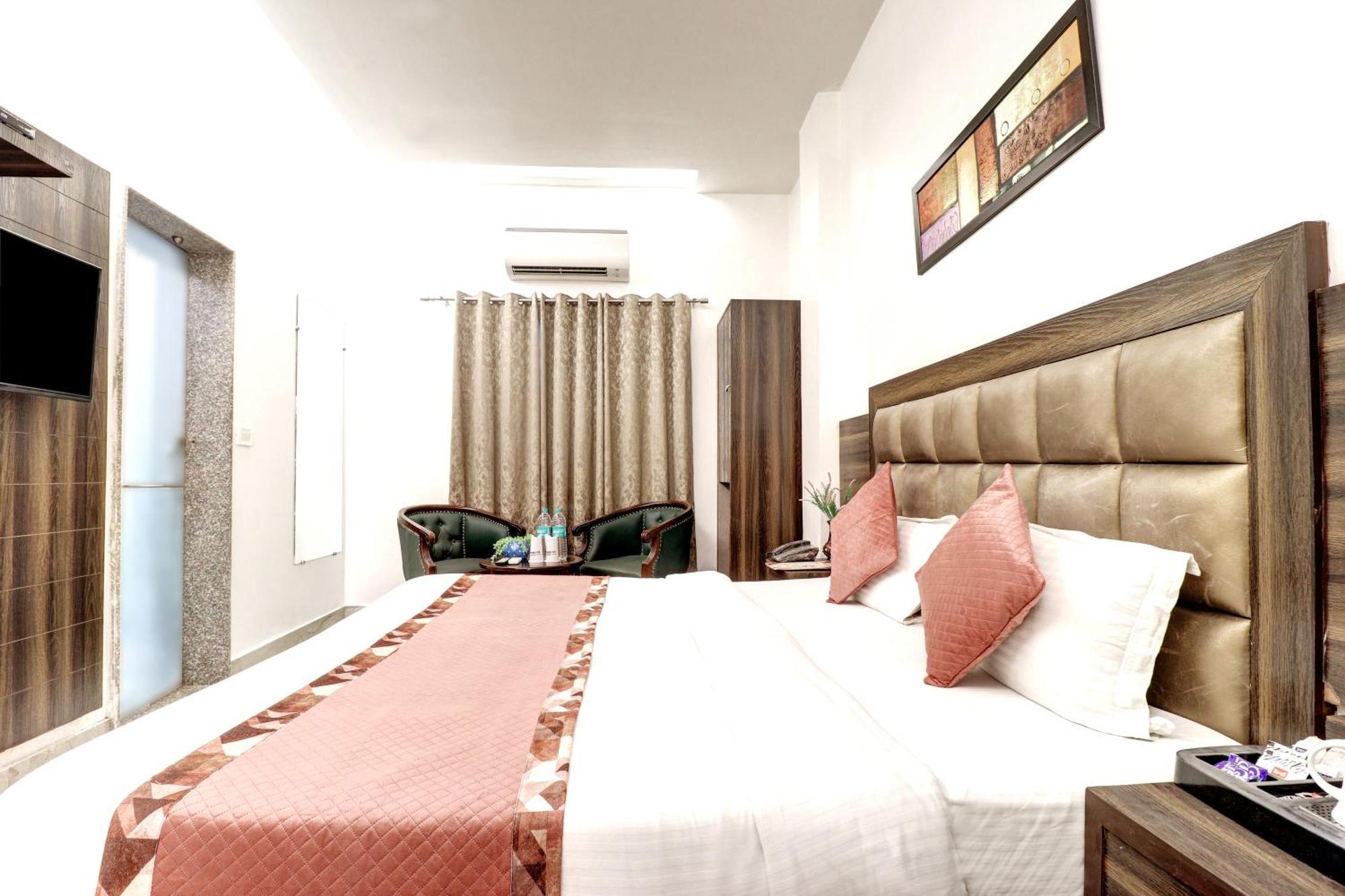 Hotel Emporio Dx - New Delhi Railway Station - Paharganj Eksteriør billede